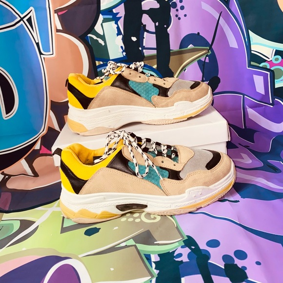 Yellow, Turquoise and black stylish sneakers - Picture 2 of 3